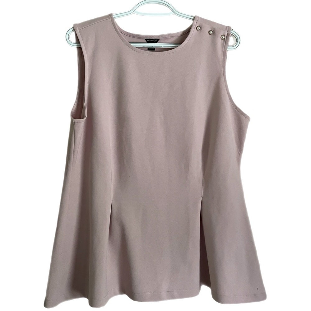 Ann Taylor Blush Sleeveless Pleated Blouse